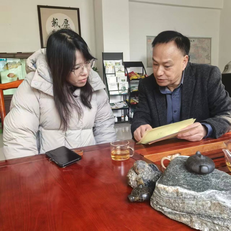 Mr. Cao fra Zhejiang besøgte Baosheng foderfabrik for en inspektion tur